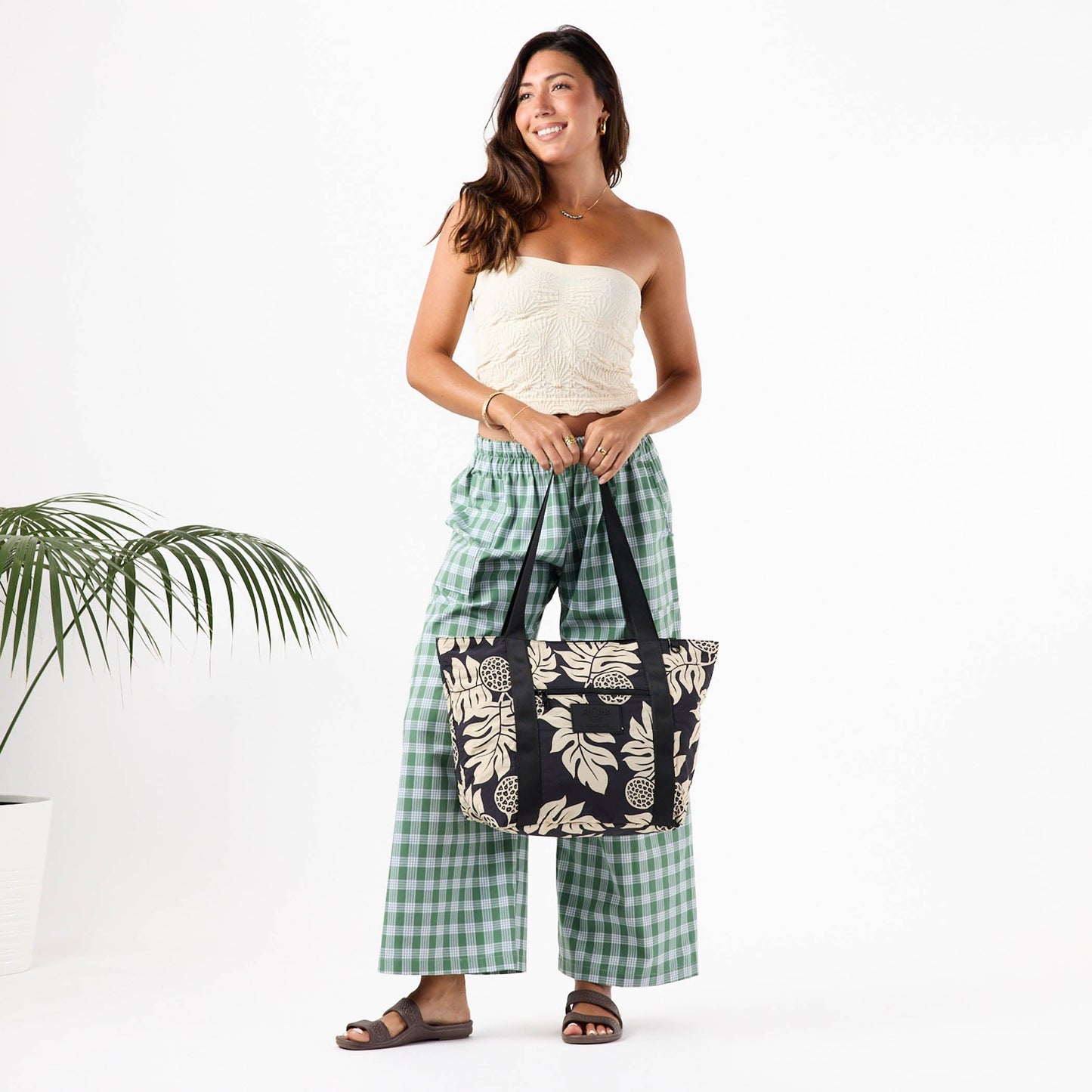 KEEP IT LIGHT ZIPPER TOTE - US 5270