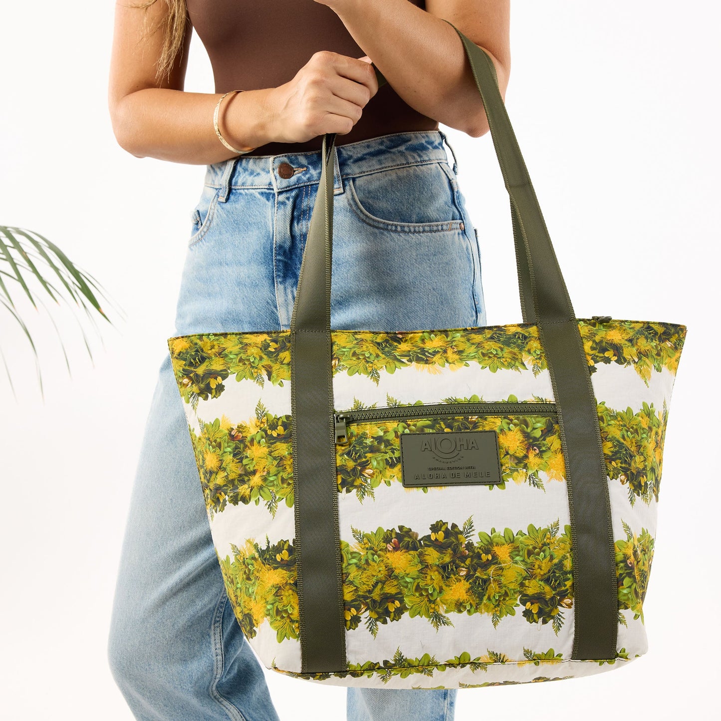 KEEP IT LIGHT ZIPPER TOTE - US 7794